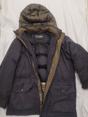 Men's Hooded Puffer Parka in Dark Gray with Olive Trim